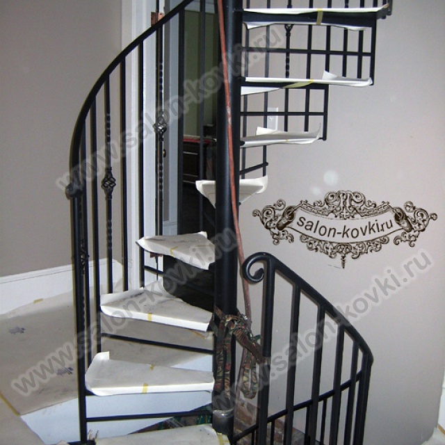 Винтовая лестница 118