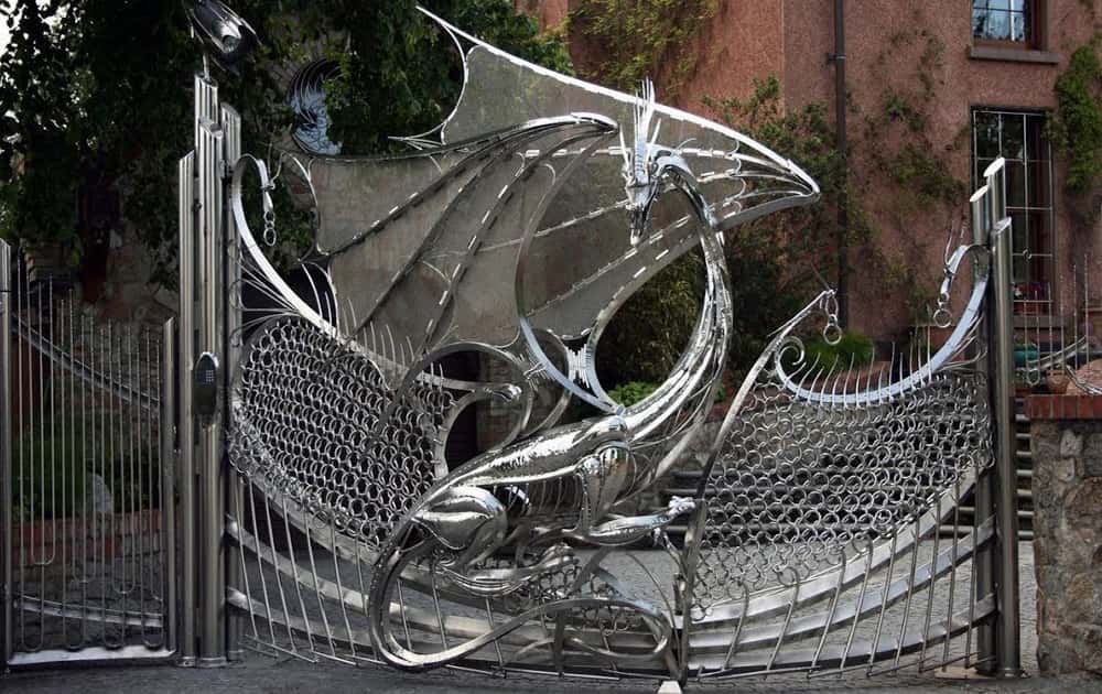 Ворота в виде дракона