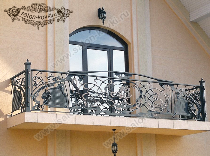 Кованые балконы и их востребованость
